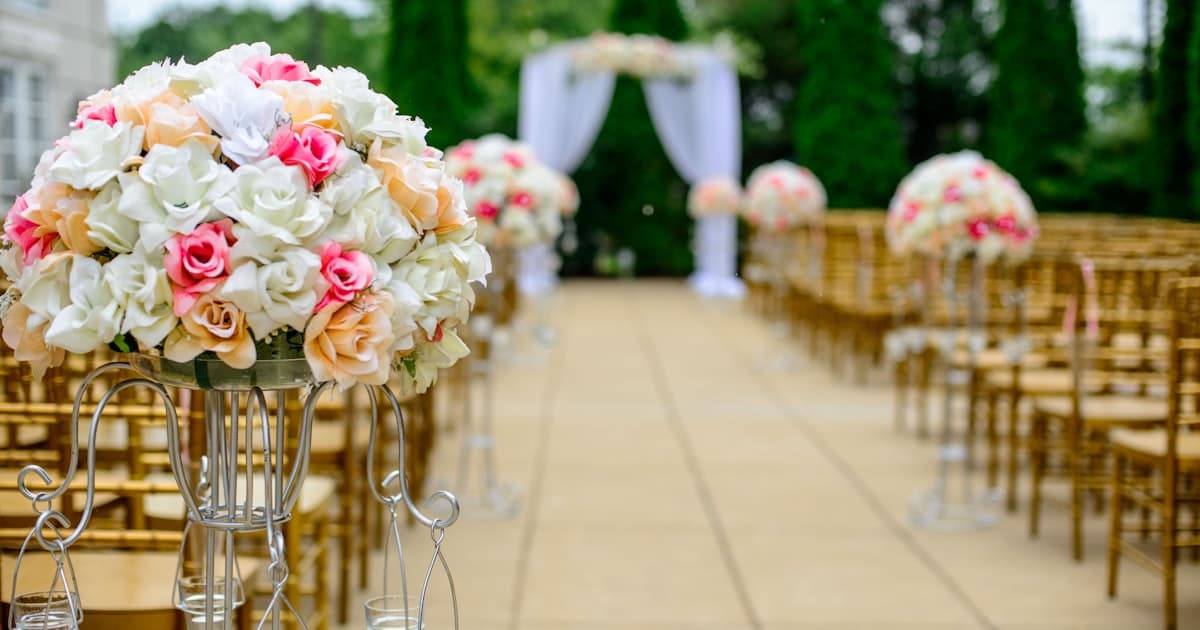 The Ultimate Destination Wedding Guide: How to Plan a Flawless Weekend Abroad